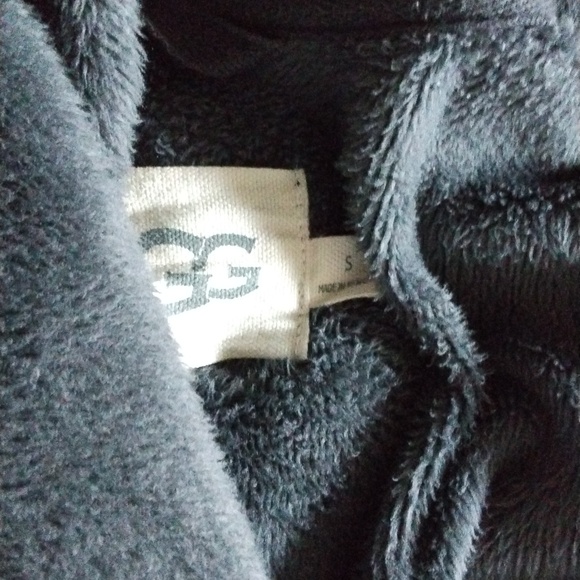 UGG ROBE SIZE S - Picture 3 of 9